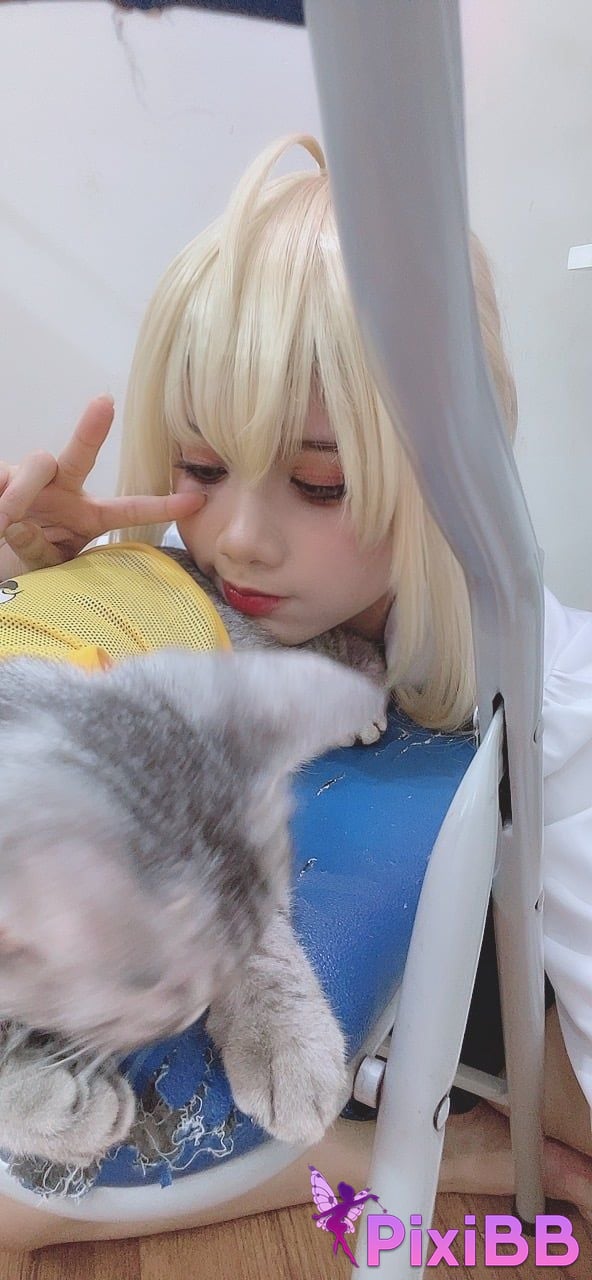 Cosplayer PoppaChan Artoria Pendragon Fate PixiBB.COM 004