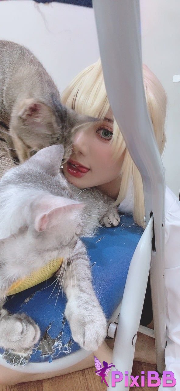 Cosplayer PoppaChan Artoria Pendragon Fate PixiBB.COM 007