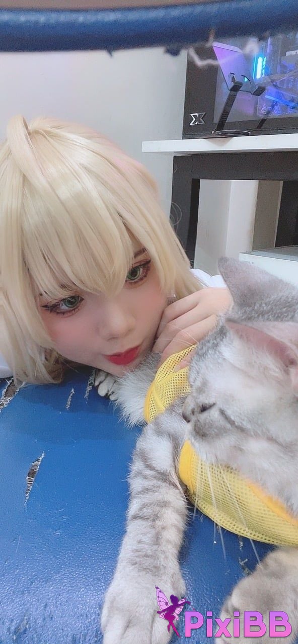 Cosplayer PoppaChan Artoria Pendragon Fate PixiBB.COM 009