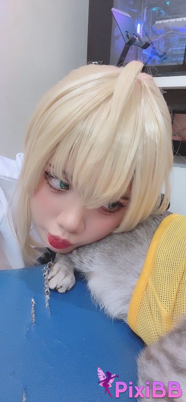 Cosplayer PoppaChan Artoria Pendragon Fate PixiBB.COM 010