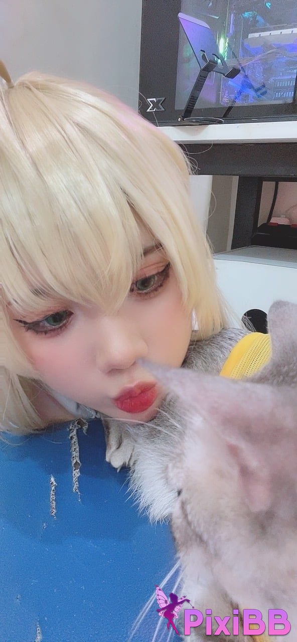 Cosplayer PoppaChan Artoria Pendragon Fate PixiBB.COM 011