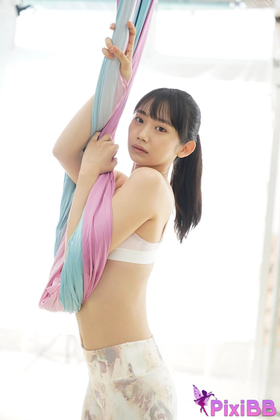 Japanese Idol Nanako Aizawa Gravure chan wants to go viral Yanmaga digital photo book PixiBB.COM 091
