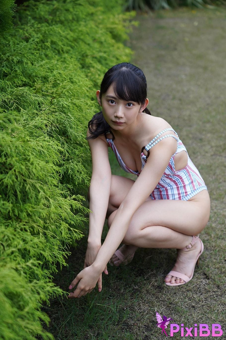 Japanese Idol Nanako Aizawa Gravure chan wants to go viral Yanmaga digital photo book PixiBB.COM 118