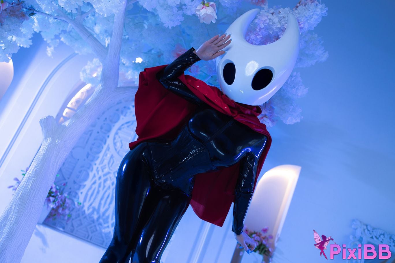 Lady Melamori Hornet PixiBB.COM