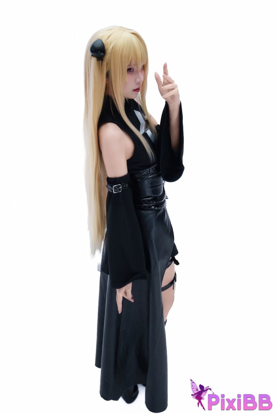 Cosplayer Shimizu Nagi Outsourcing the princess golden shadow PixiBB.COM 006