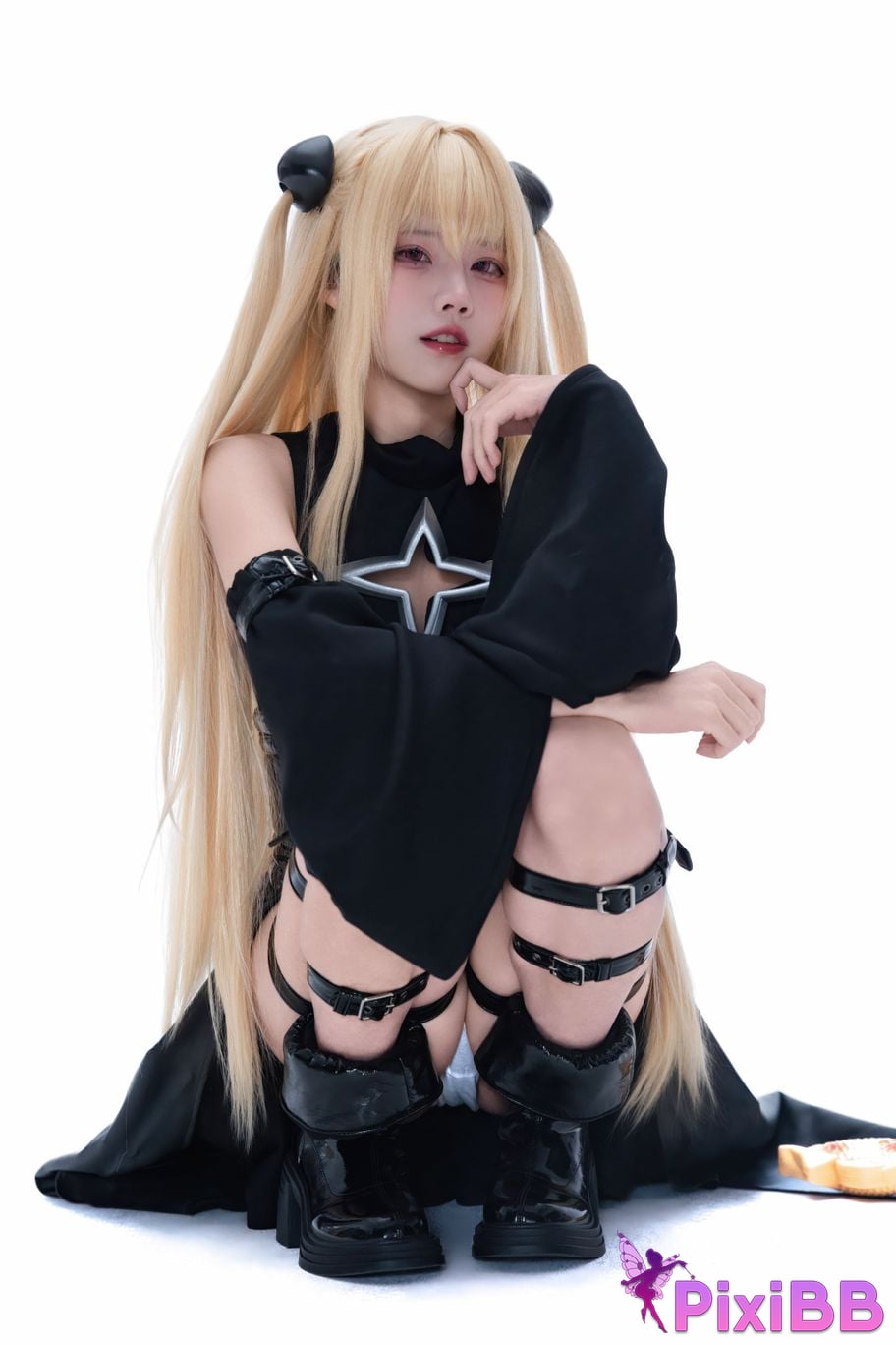 Cosplayer Shimizu Nagi Outsourcing the princess golden shadow PixiBB.COM 017