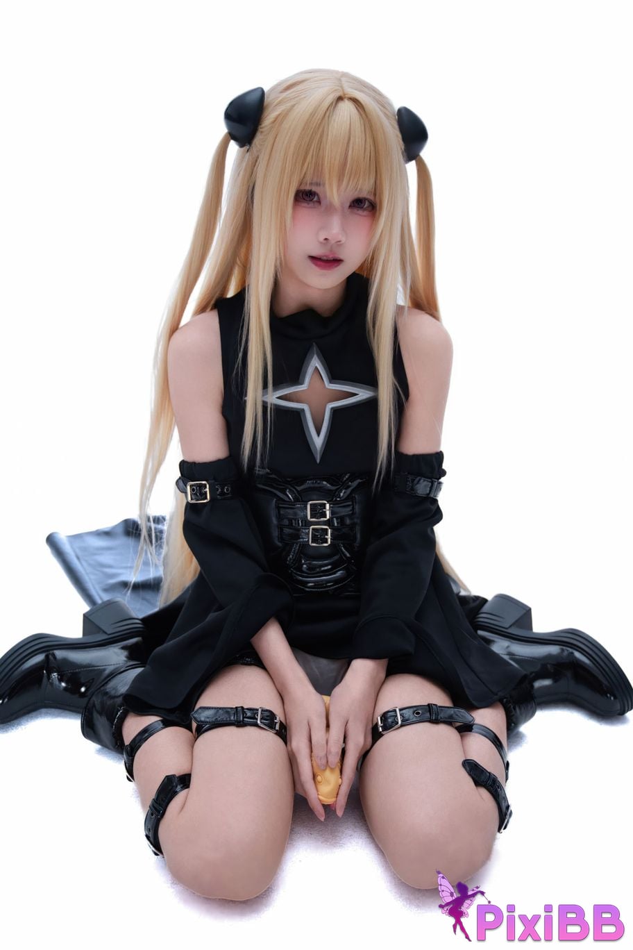 Cosplayer Shimizu Nagi Outsourcing the princess golden shadow PixiBB.COM 022