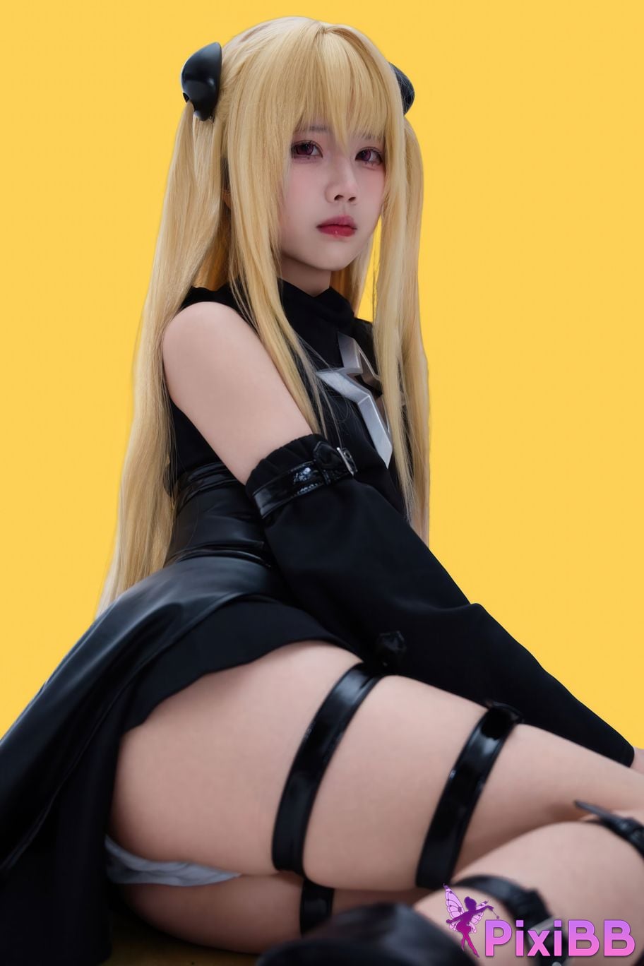 Cosplayer Shimizu Nagi Outsourcing the princess golden shadow PixiBB.COM 030