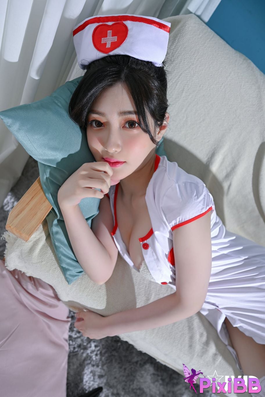 JVID Li Nai Jiang Da Wan Yi Miao Shi Bu Fa Shao Suan Tong Xiao Hu Quan Xin Pei Ban Zhao Gu Ni Huan Mei Lun Dao Chao Gan Guan Xi Jiao Kai Gei Zai Shen Bao Zhu Ru Bai Se Zhi 106