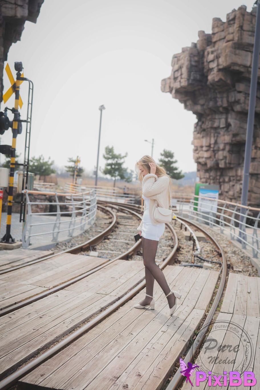 Pure Media Vol.284 Raon First Naked PixiBB.COM 001