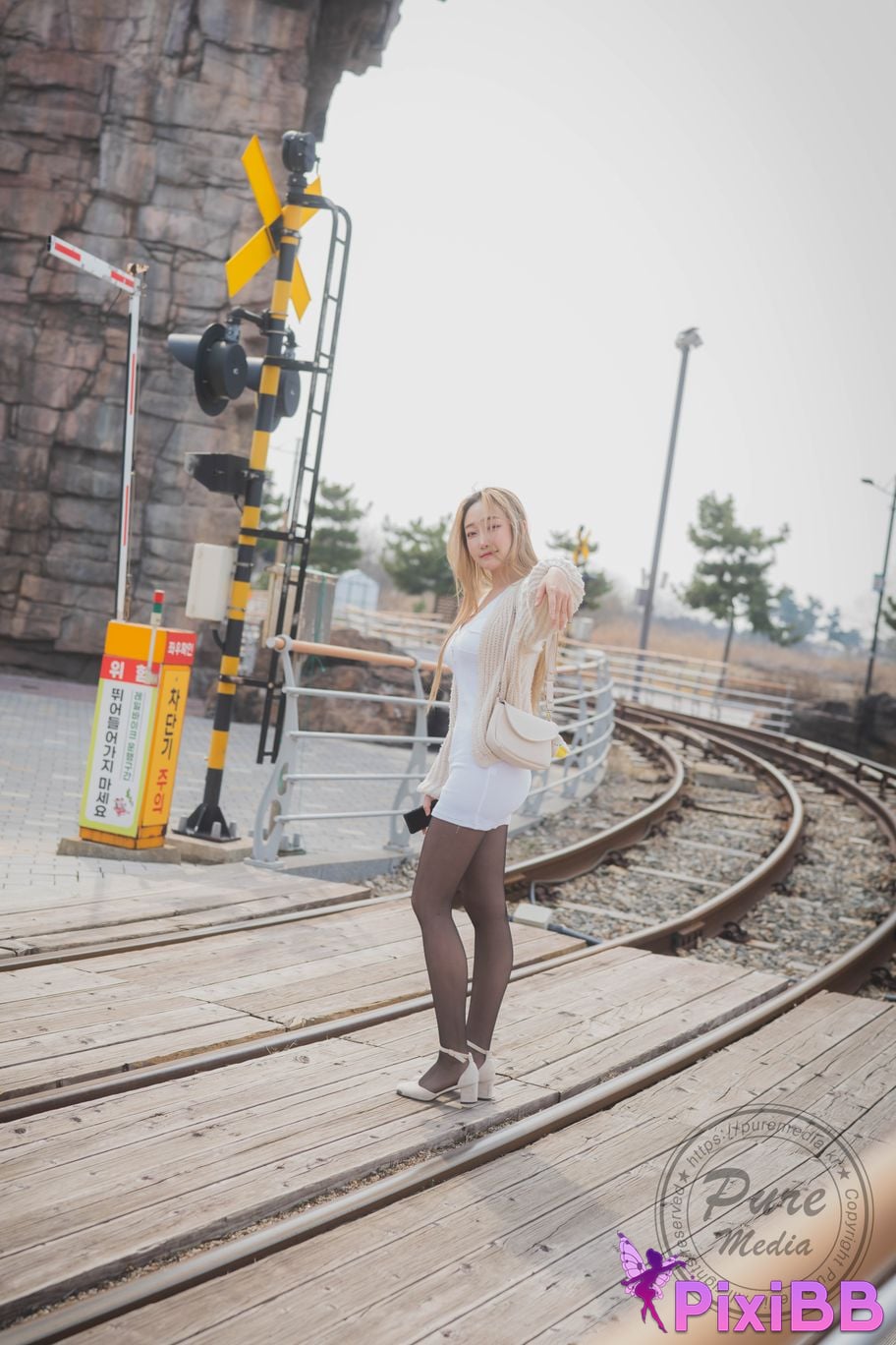 Pure Media Vol.284 Raon First Naked PixiBB.COM 002