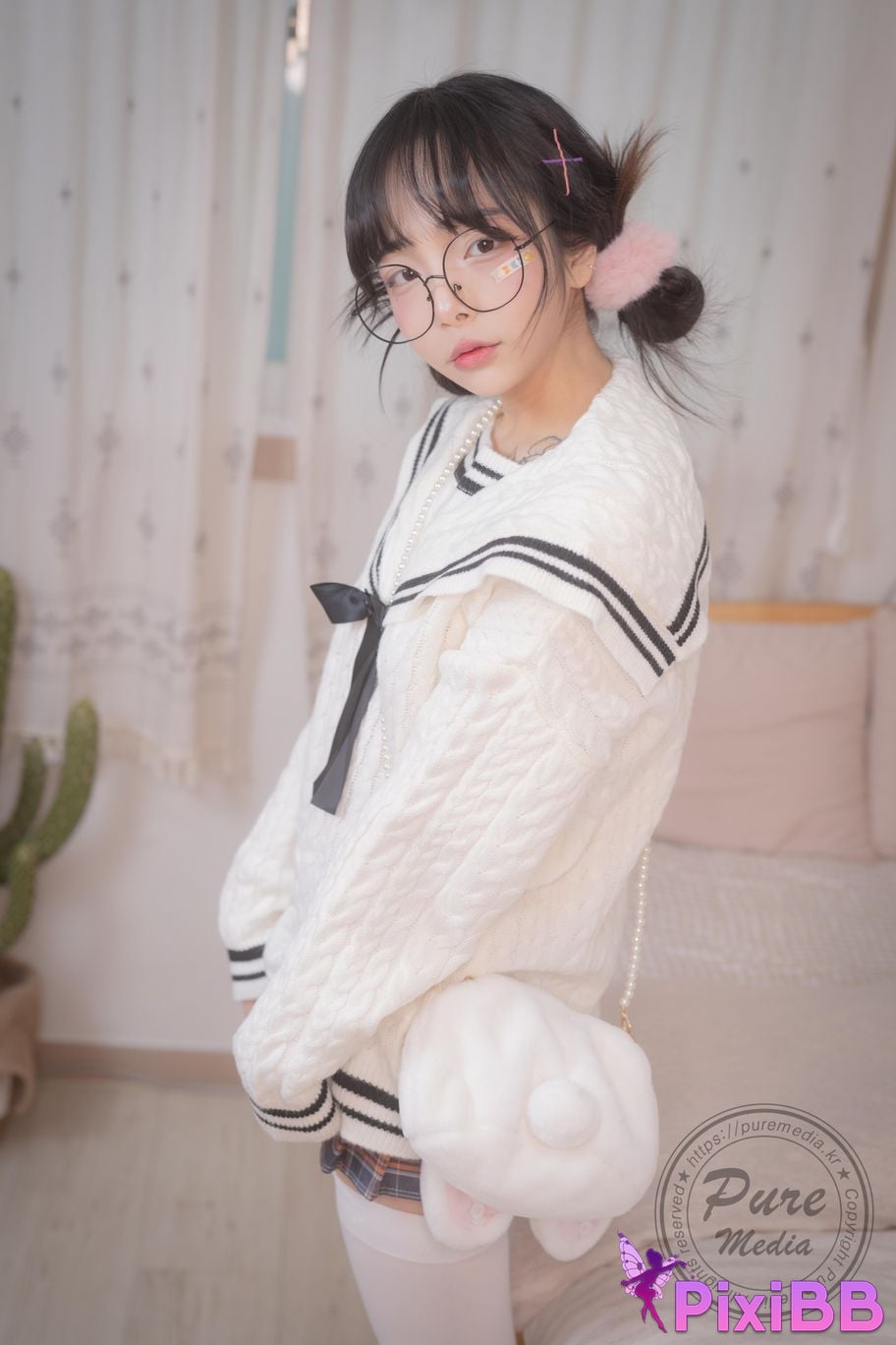 Pure Media Vol.276 Jelly Girl Trapped in a Rooftop Room PixiBB.COM 001