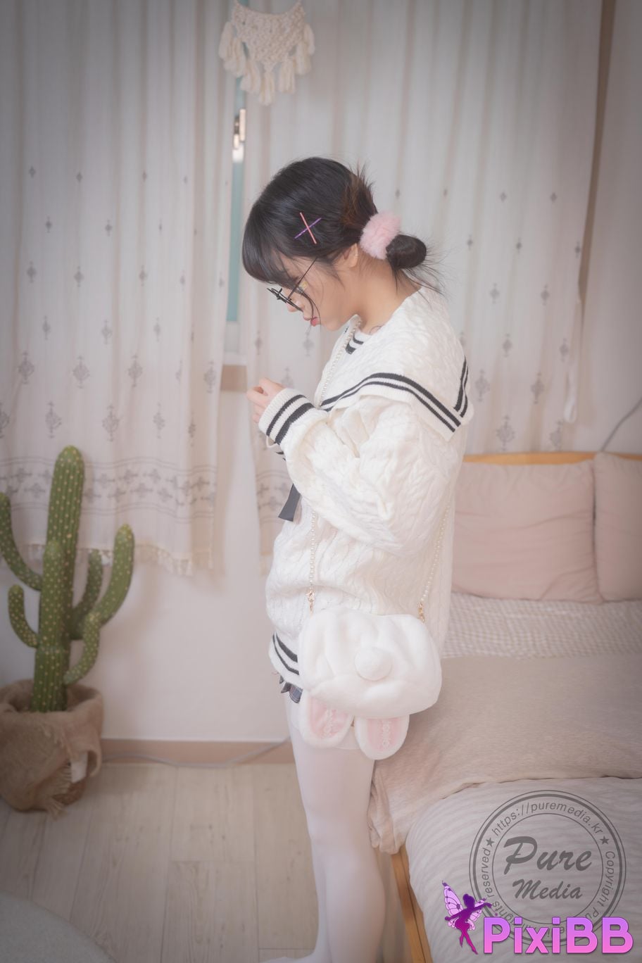 Pure Media Vol.276 Jelly Girl Trapped in a Rooftop Room PixiBB.COM 002