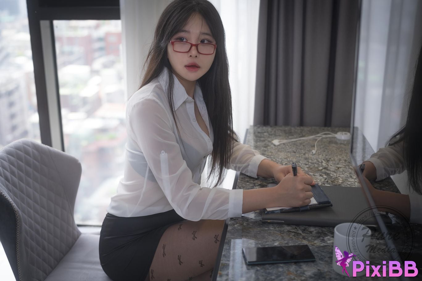 Pure Media Vol.252 SoU Basic Instinct and The Manager is Mine PixiBB.COM 045