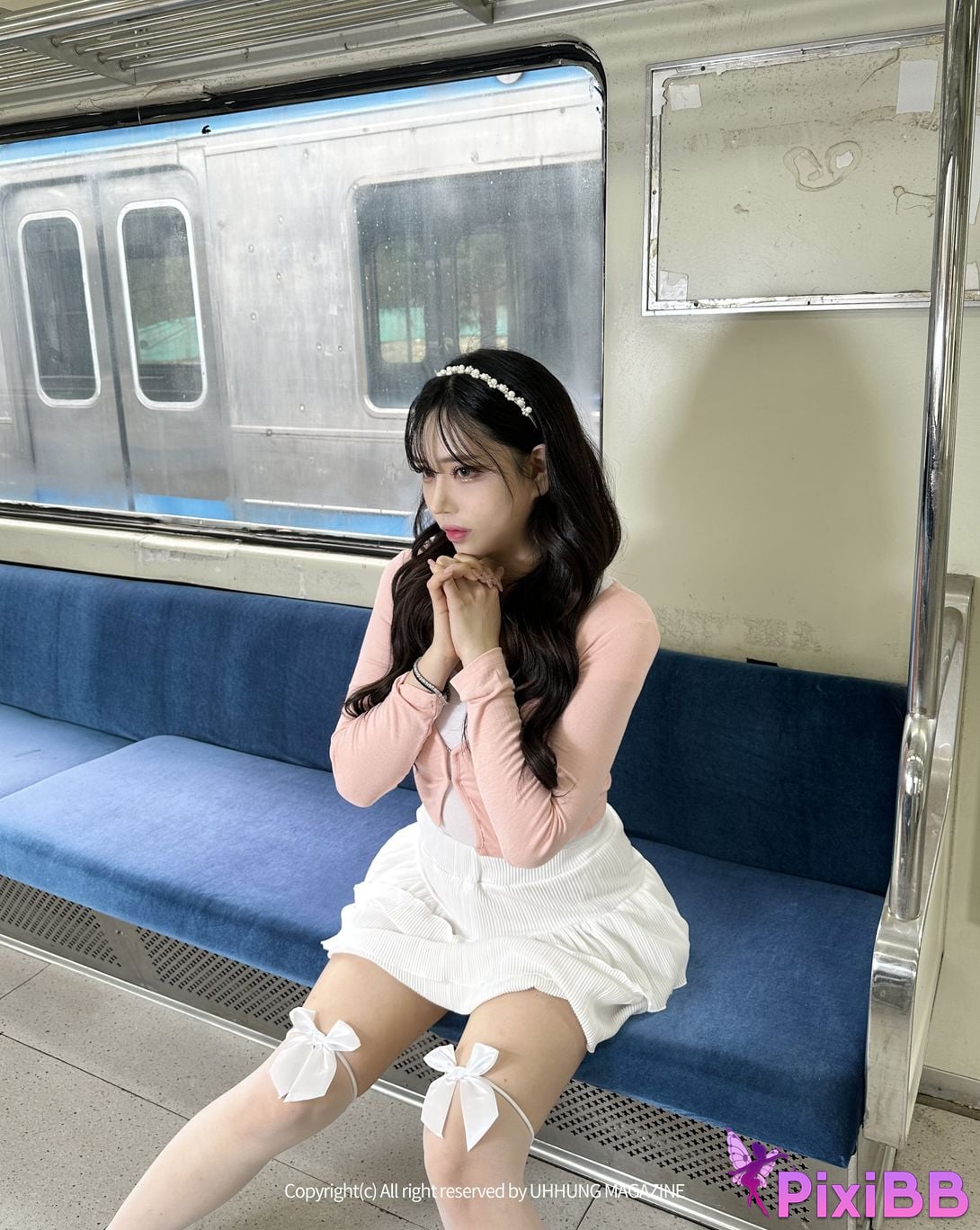 UHHUNG MAGAZINE Hani The Girlfriend on The Subway PixiBB.COM 007