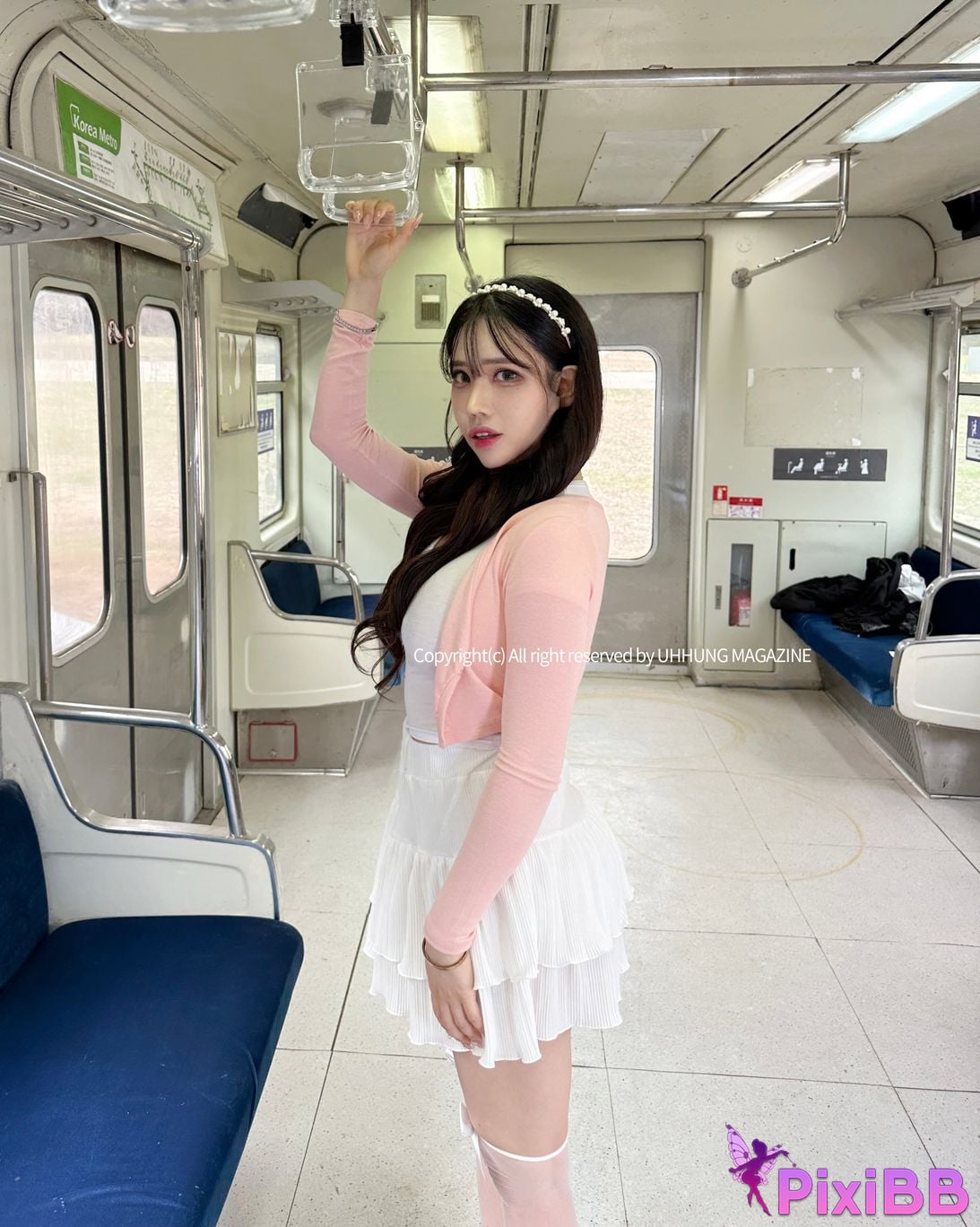UHHUNG MAGAZINE Hani The Girlfriend on The Subway PixiBB.COM 050