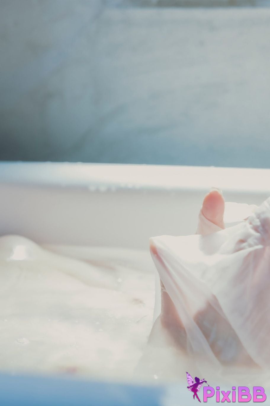 Japanese Idol Mio Ishikawa FRIDAY digital photo book Candy Pink Vol.3 100 Page super deluxe edition PixiBB.COM 045