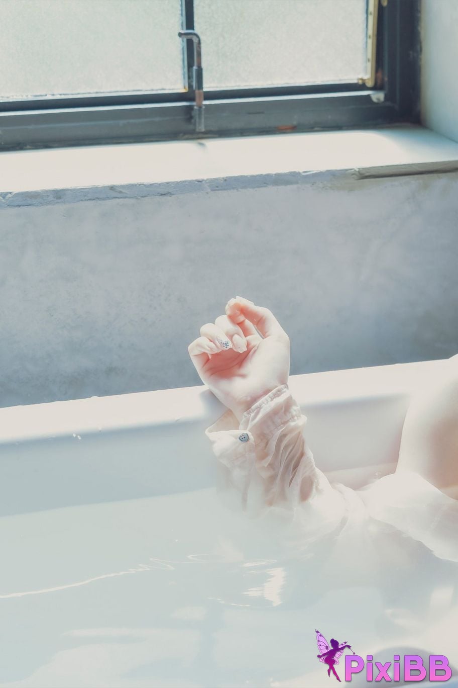 Japanese Idol Mio Ishikawa FRIDAY digital photo book Candy Pink Vol.3 100 Page super deluxe edition PixiBB.COM 051