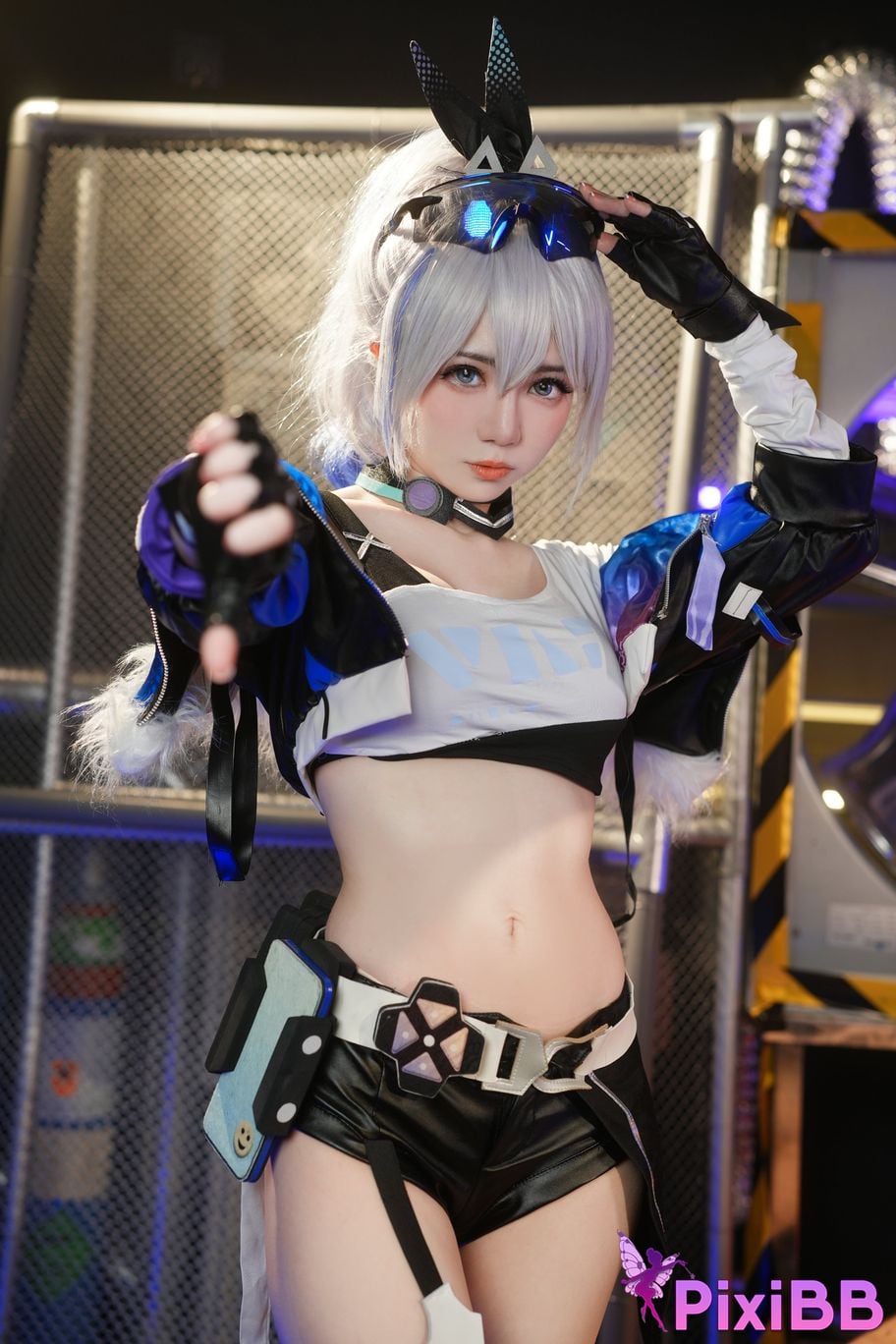 Sally Dorasnow Silver Wolf PixiBB.COM 12