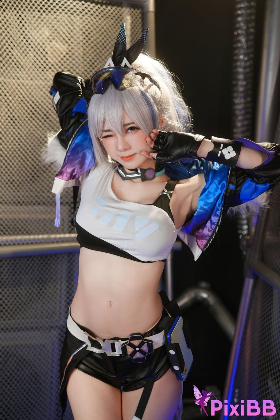 Sally Dorasnow Silver Wolf PixiBB.COM 13