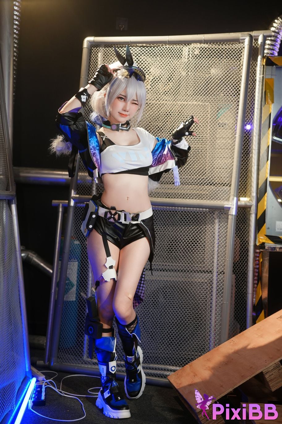 Sally Dorasnow Silver Wolf PixiBB.COM 14