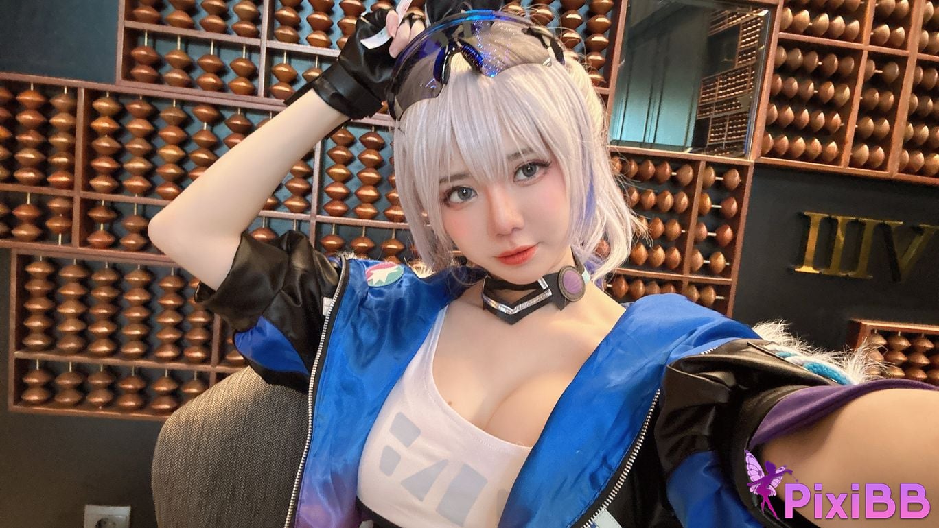 Sally Dorasnow Silver Wolf PixiBB.COM 17