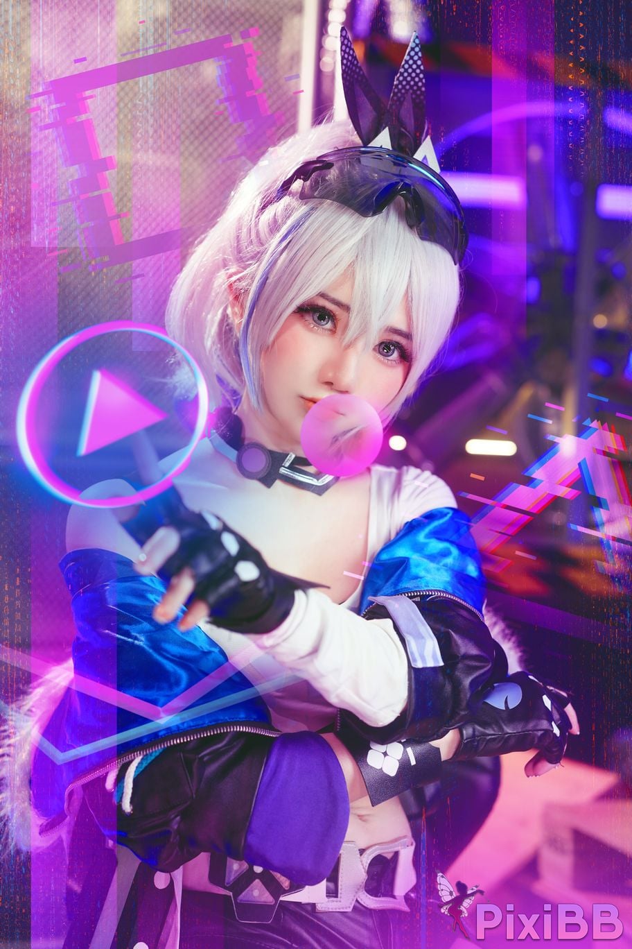 Sally Dorasnow Silver Wolf PixiBB.COM 18