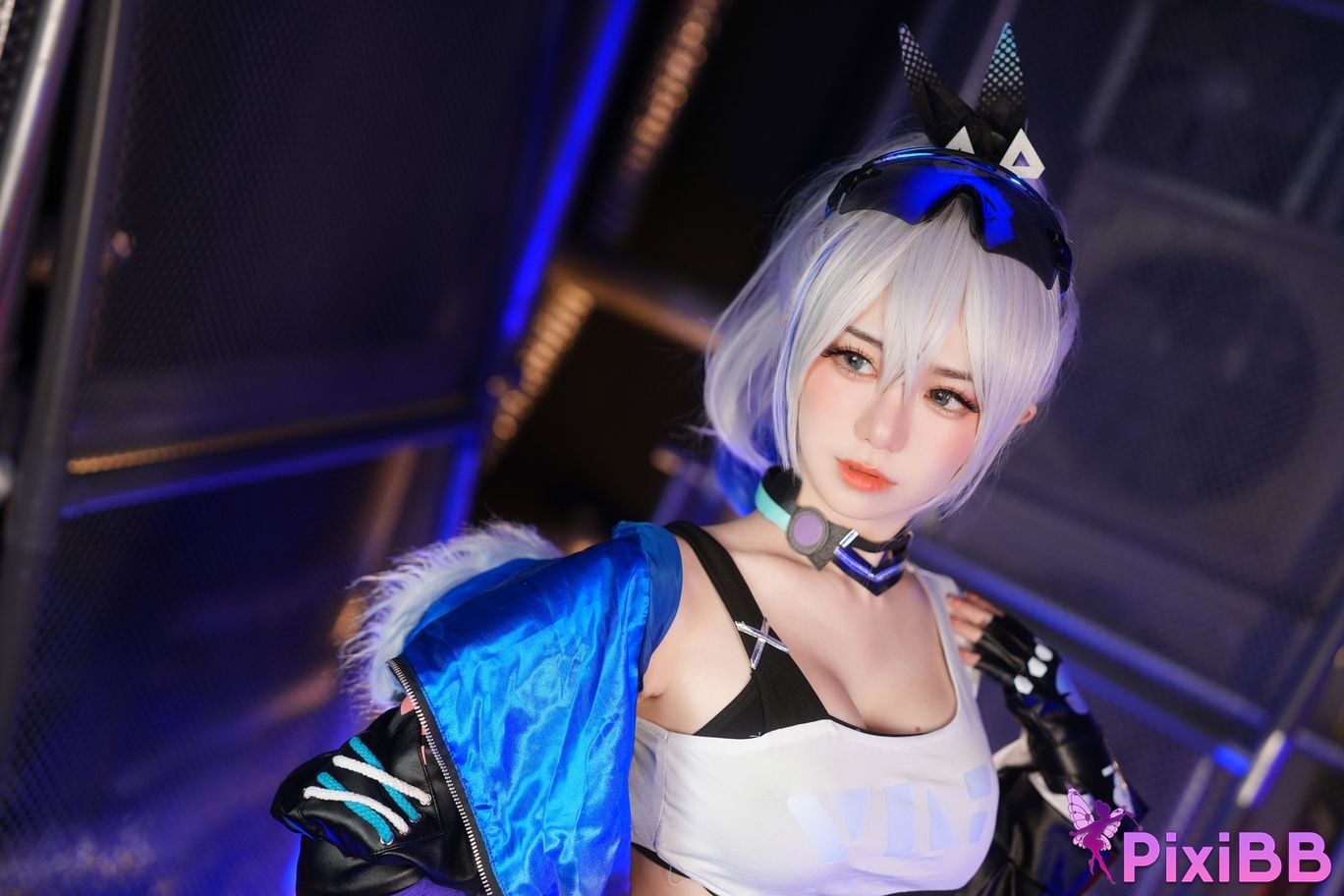 Sally Dorasnow Silver Wolf PixiBB.COM 24