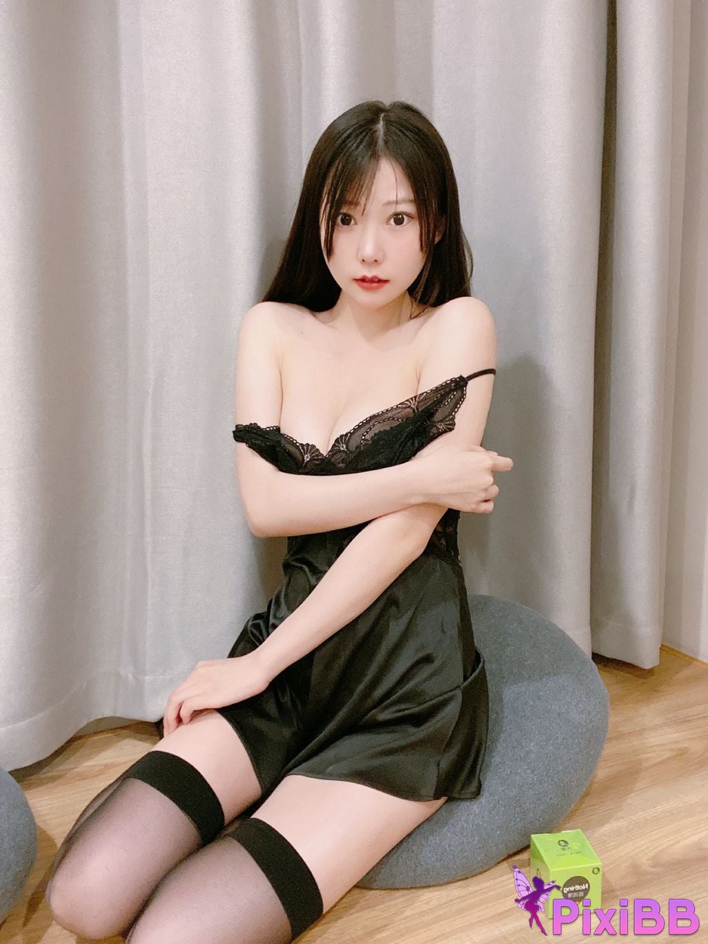 Cosplayer Vanilla Meow Lulu Elephant black suspender pajamas PixiBB.COM 024