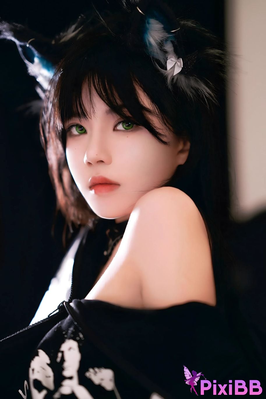 Cosplayer Sakura peach meow maine coon cat PixiBB.COM 003