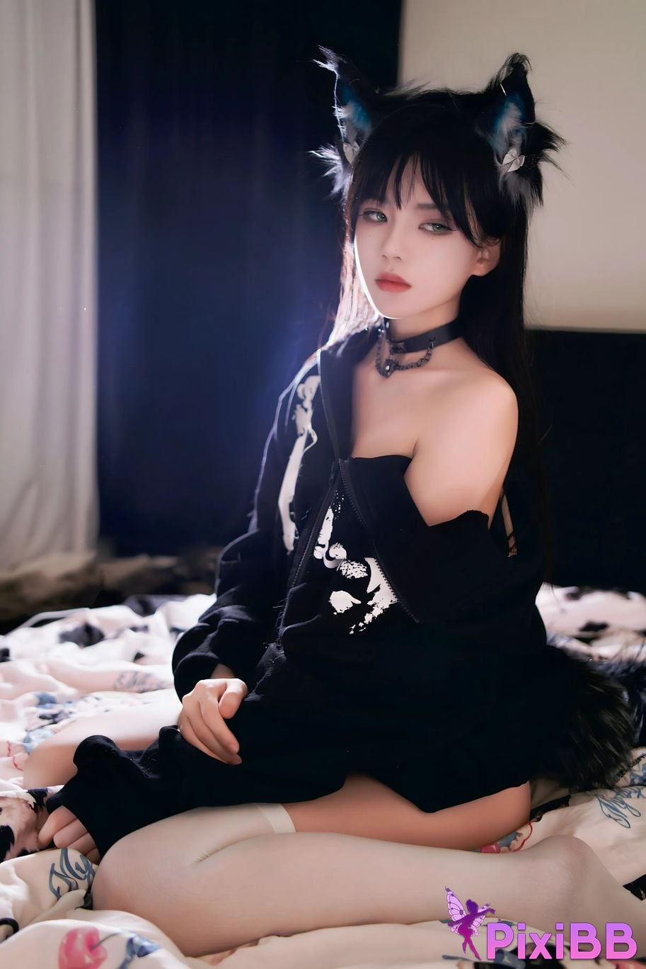 Cosplayer Sakura peach meow maine coon cat PixiBB.COM 005