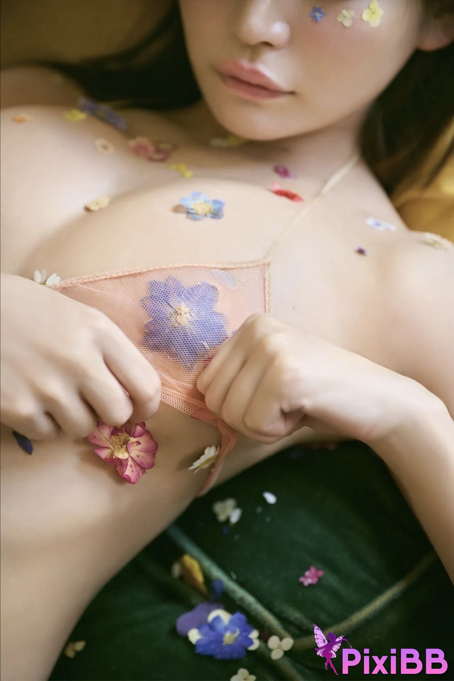 Japanese Idol Nitori Sayaka FRIDAY GOLD A to Z Vol.16 18 19 20 PixiBB.COM 064