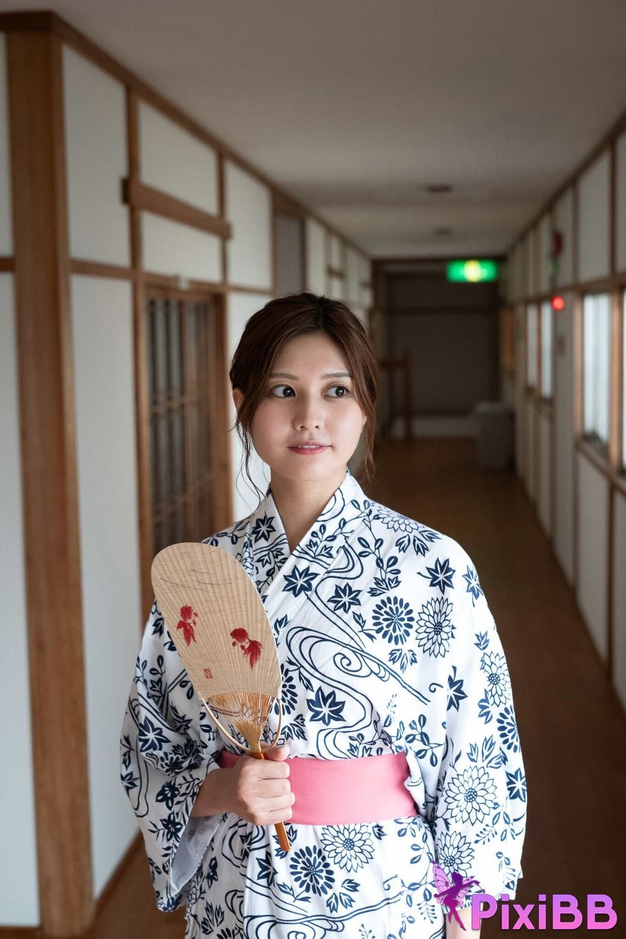 Japanese Idol Yume Hayashi Weekly modern digital photo collection Shower inn PixiBB.COM 047