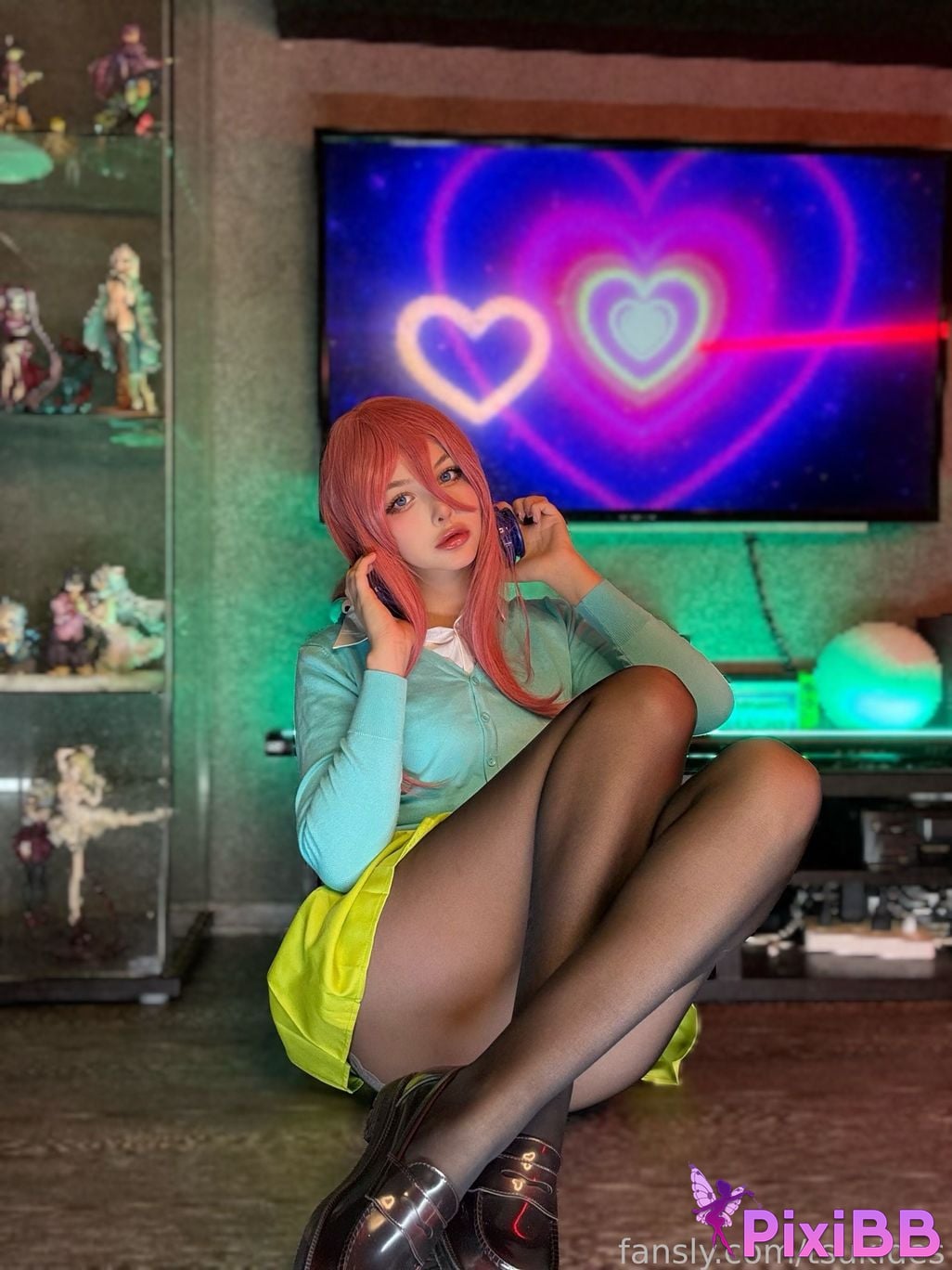 Tsuki Desu Miku Nakano PixiBB.COM 13