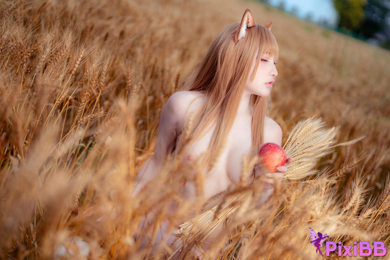 Fantasy Factory Holo PixiBB.COM 16