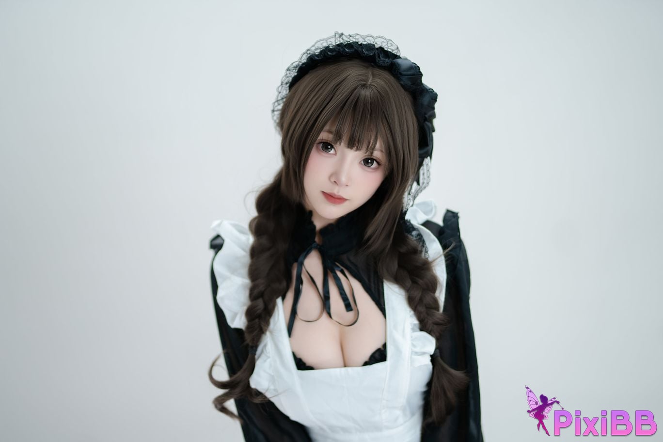 Cosplayer Bangni Bonnie Gun Maid PixiBB.COM 003