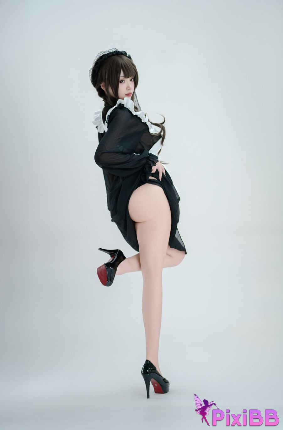 Cosplayer Bangni Bonnie Gun Maid PixiBB.COM 015