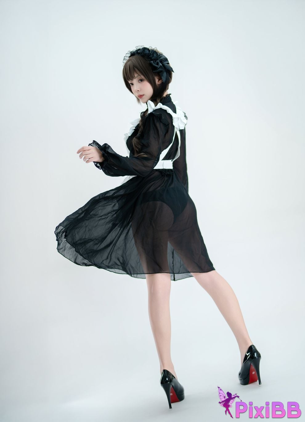 Cosplayer Bangni Bonnie Gun Maid PixiBB.COM 019