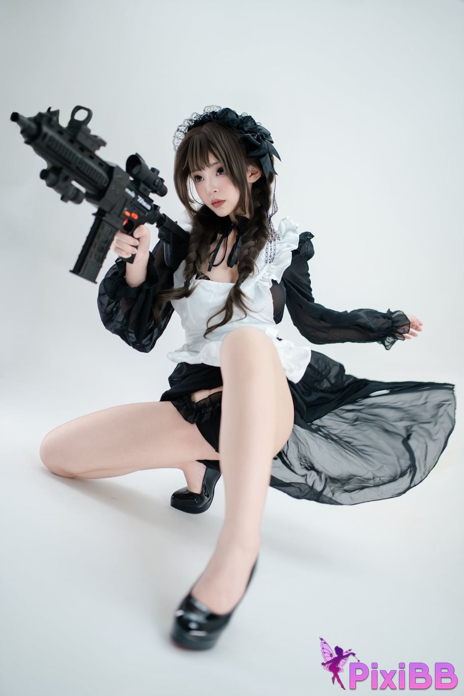 Cosplayer Bangni Bonnie Gun Maid PixiBB.COM 026