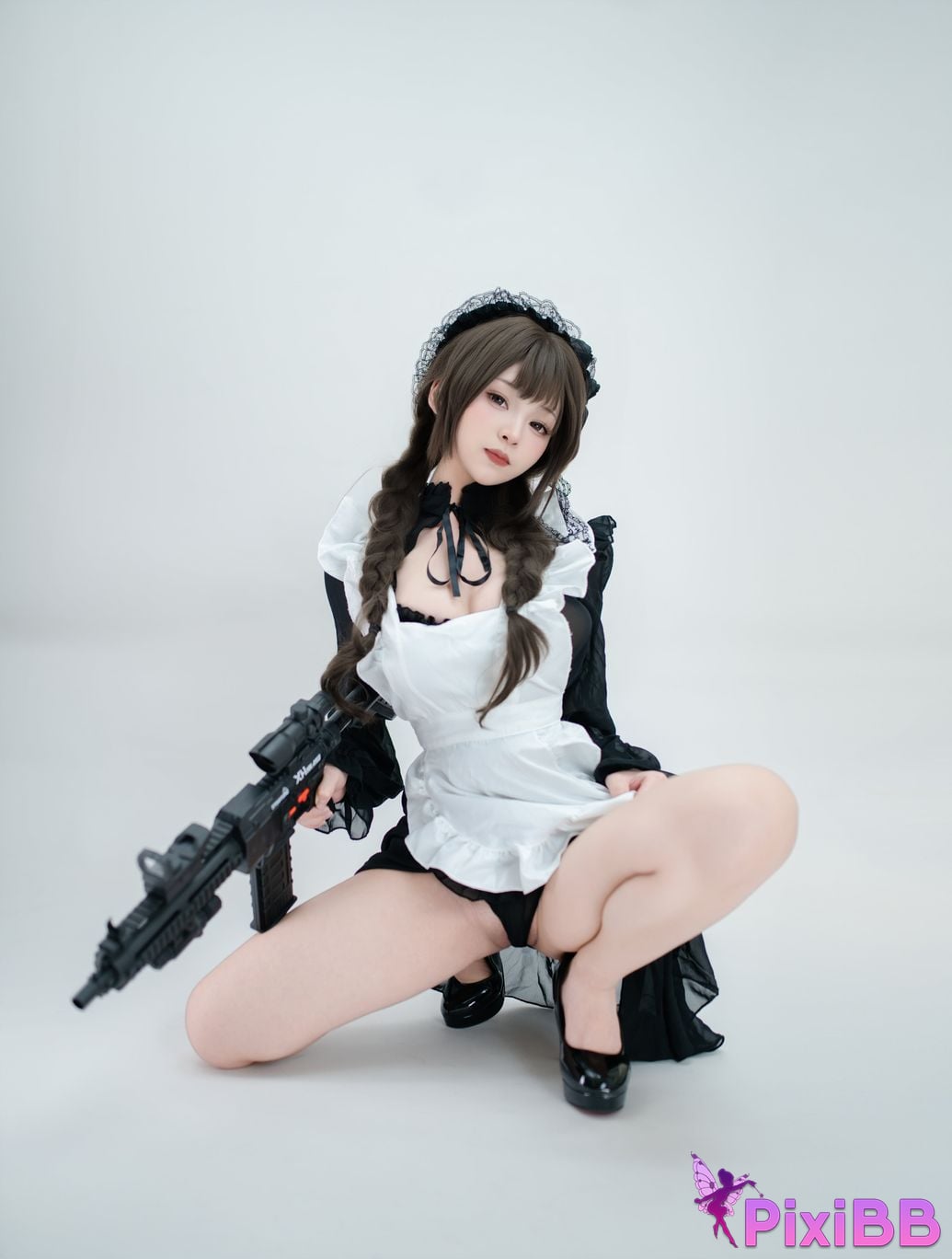 Cosplayer Bangni Bonnie Gun Maid PixiBB.COM 030