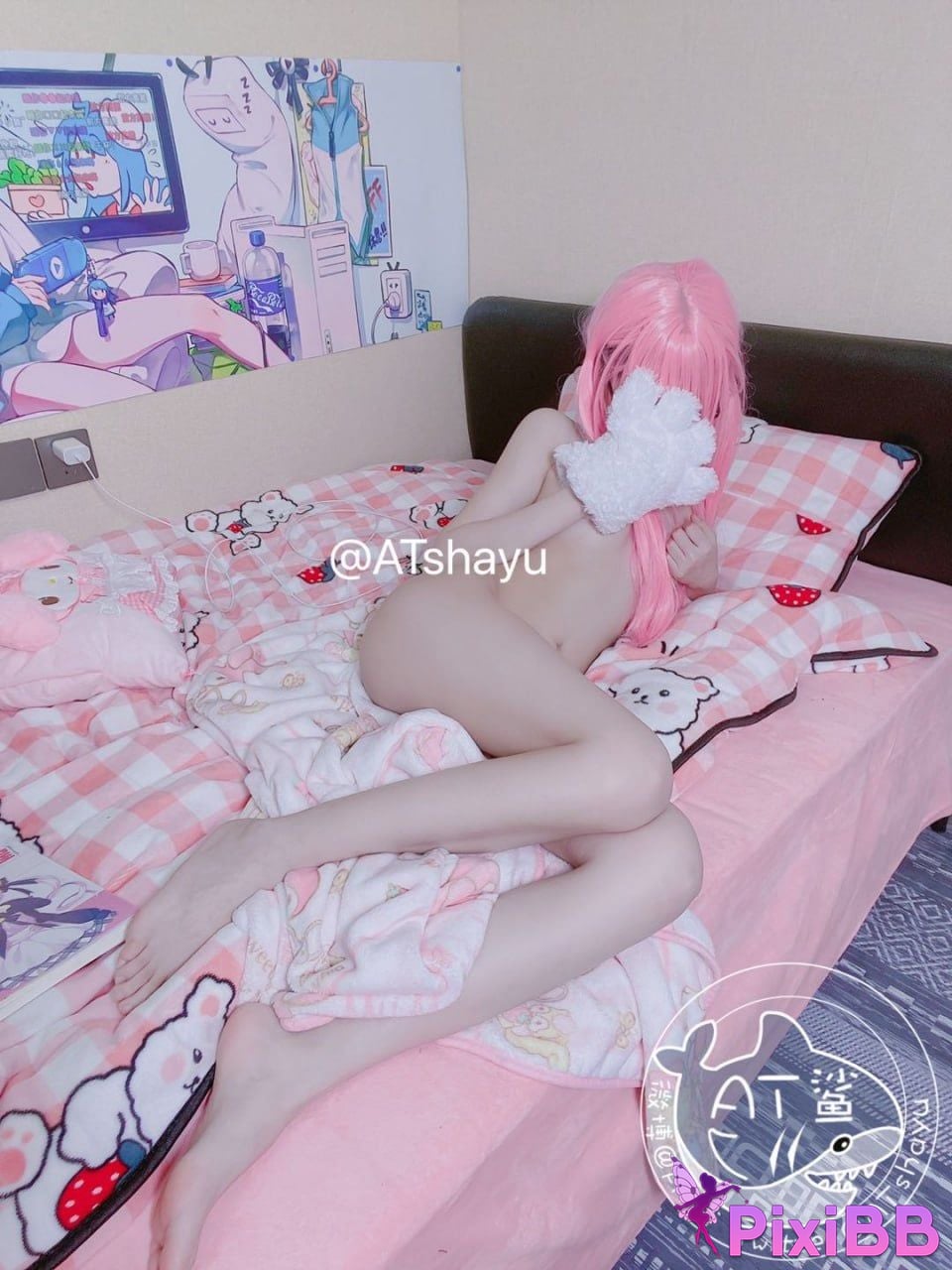 Cosplayer AT shark cute blanket PixiBB.COM 011