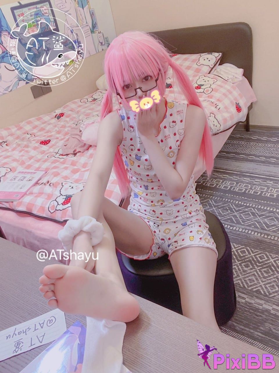 Cosplayer AT shark Home Shark PixiBB.COM 005