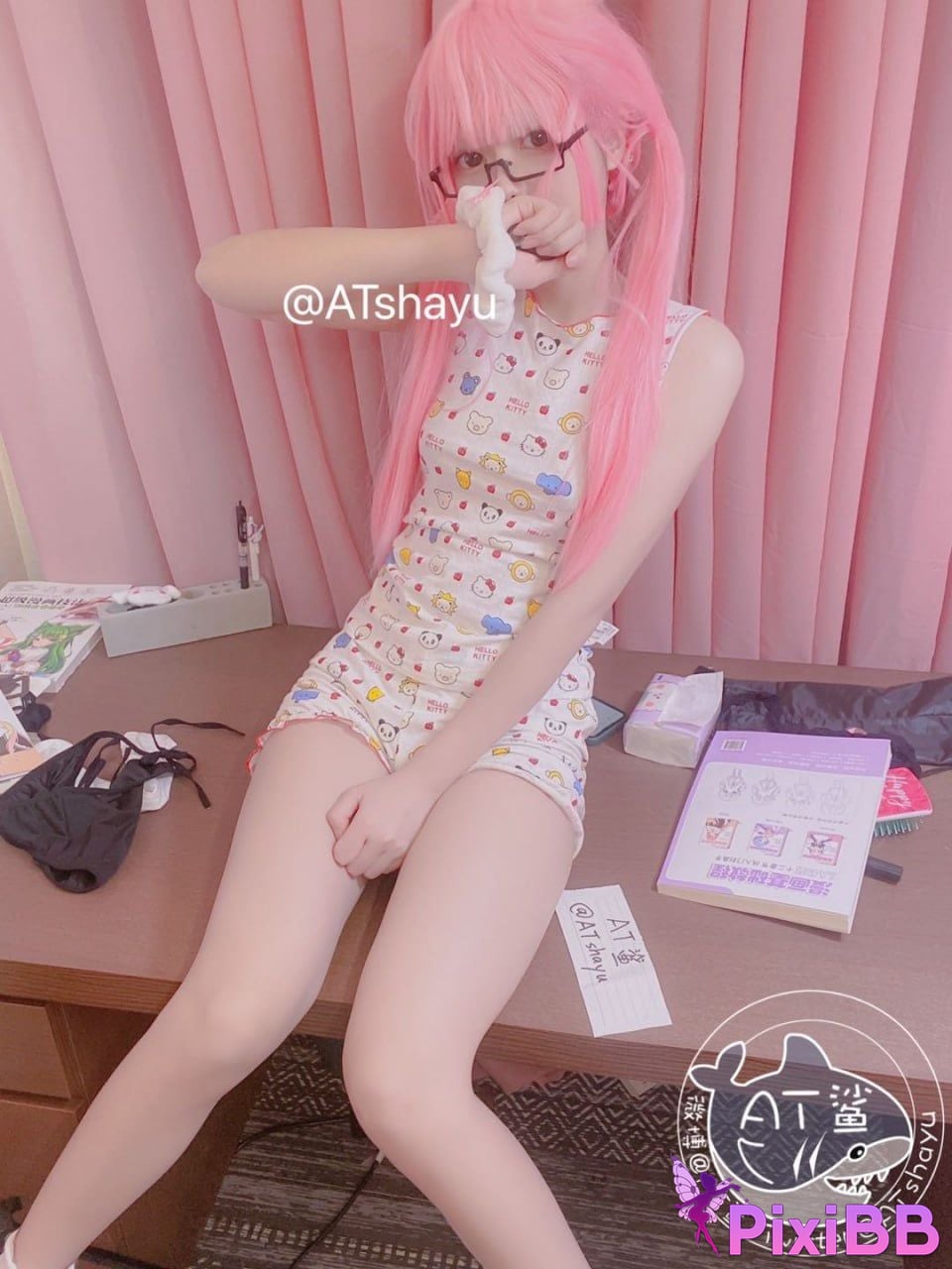 Cosplayer AT shark Home Shark PixiBB.COM 012