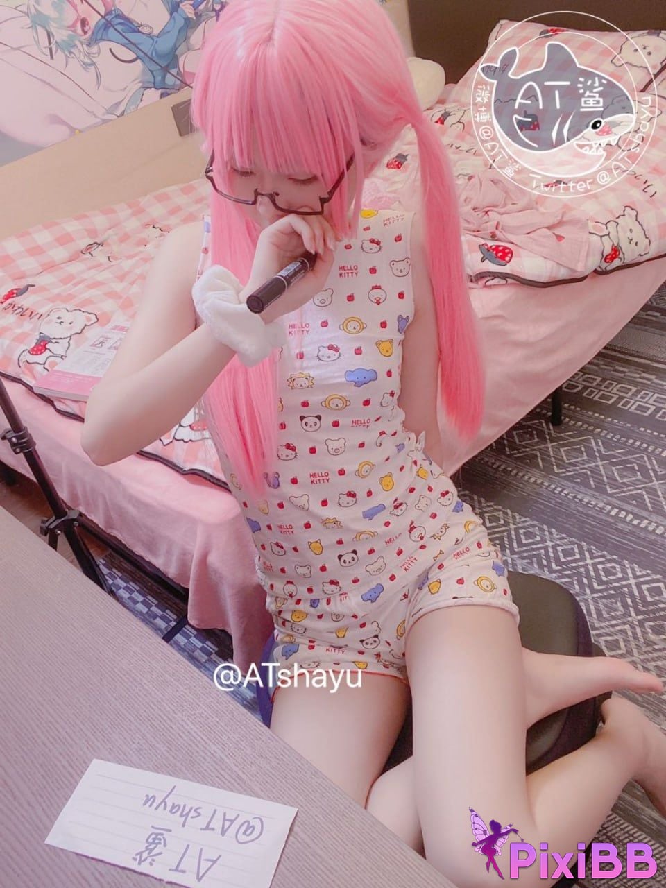 Cosplayer AT shark Home Shark PixiBB.COM 013