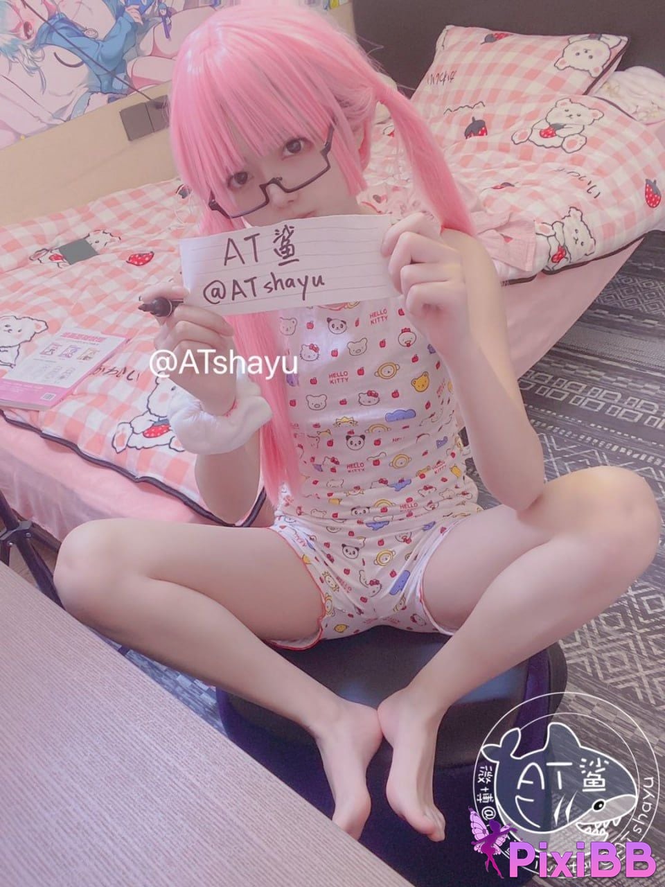 Cosplayer AT shark Home Shark PixiBB.COM 017