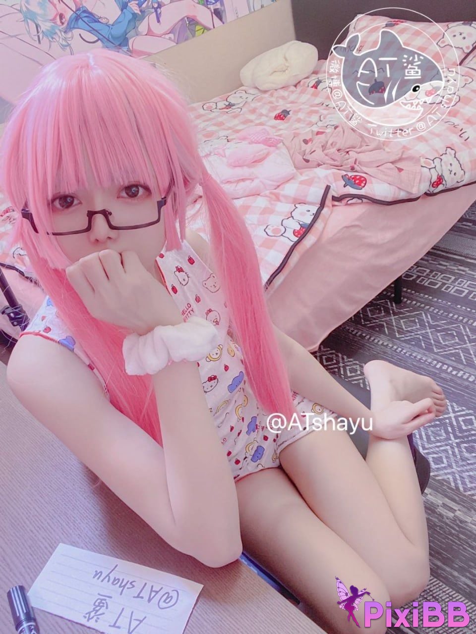 Cosplayer AT shark Home Shark PixiBB.COM 018