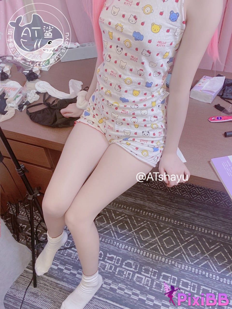 Cosplayer AT shark Home Shark PixiBB.COM 029