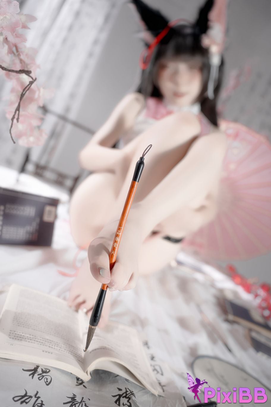 Cosplayer Zhiyue Etsu ko 2025 Year 12 Yue Zhen love close up bag PixiBB.COM 002