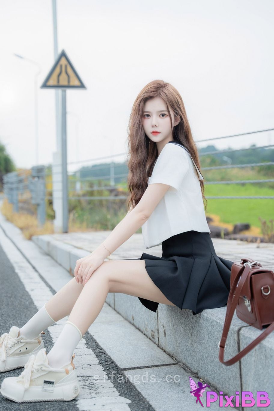 XR Uncensored Photographing cucumbers R18 XIUREN Model The perfect combination of innocence and vitality PixiBB.COM 036