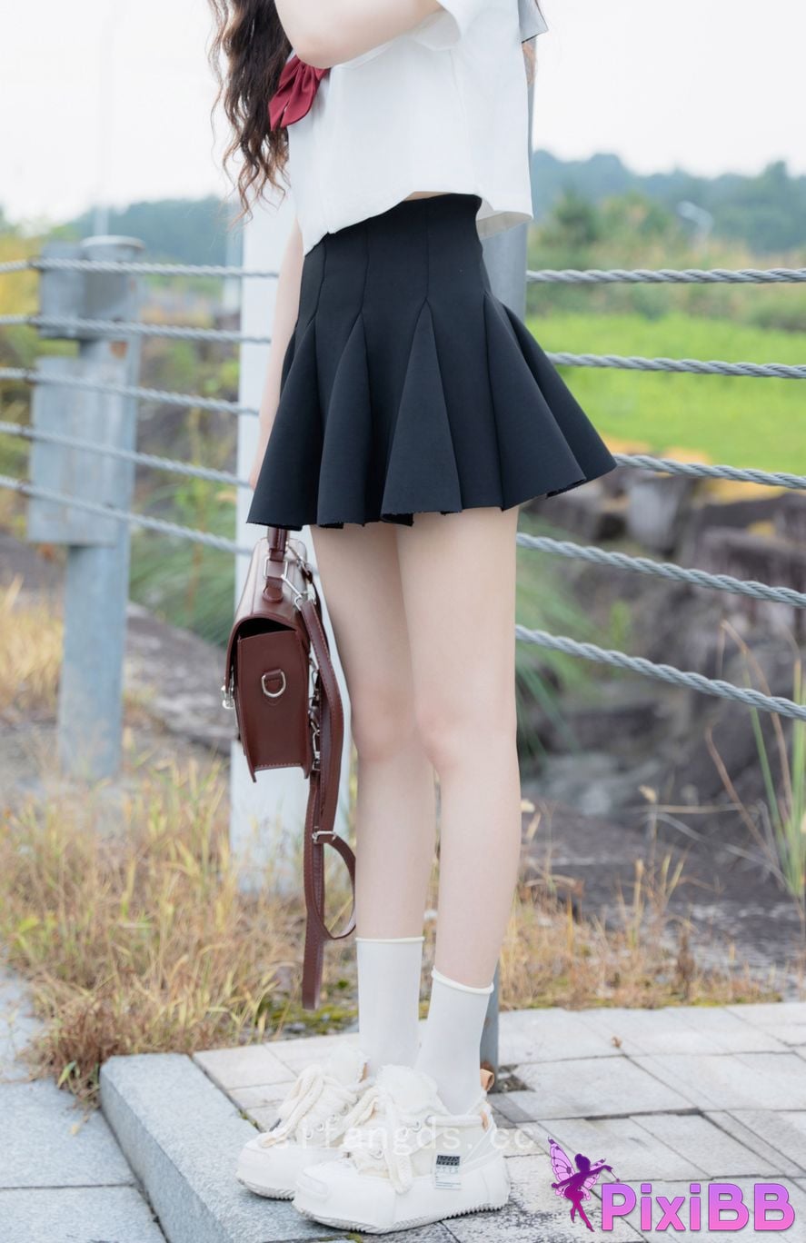 XR Uncensored Photographing cucumbers R18 XIUREN Model The perfect combination of innocence and vitality PixiBB.COM 042